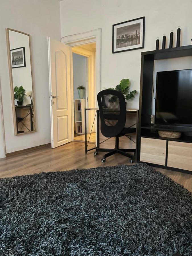 Old City Centre - Unforgettable House Bucureşti Ngoại thất bức ảnh